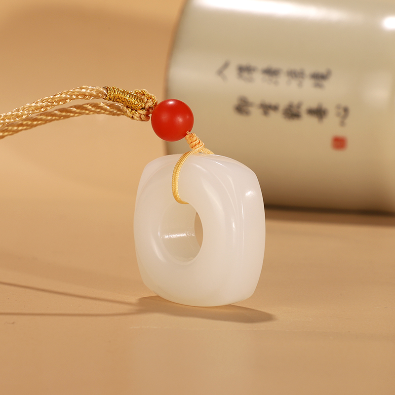 新疆和田玉吊坠平安扣 28x12mm 一级白羊脂白挂件苏工挂坠雕件