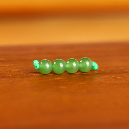 俄料碧玉苹果绿散珠4mm