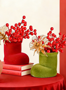 高级感植绒红色靴子花瓶摆件客厅