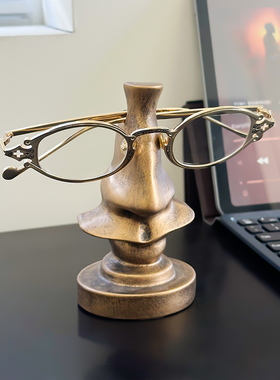 创意复古铜色鼻子造型眼镜架托卧室书桌面办公室眼镜支架桌面摆件