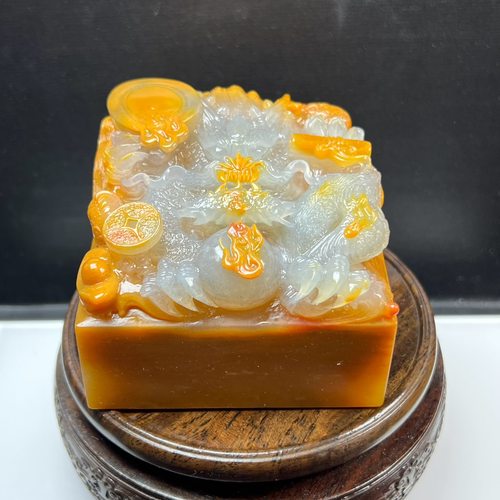瑞皇翠 天然玉石精品珠宝缅料金沙俏色巧雕人中之龙御玺摆件证书