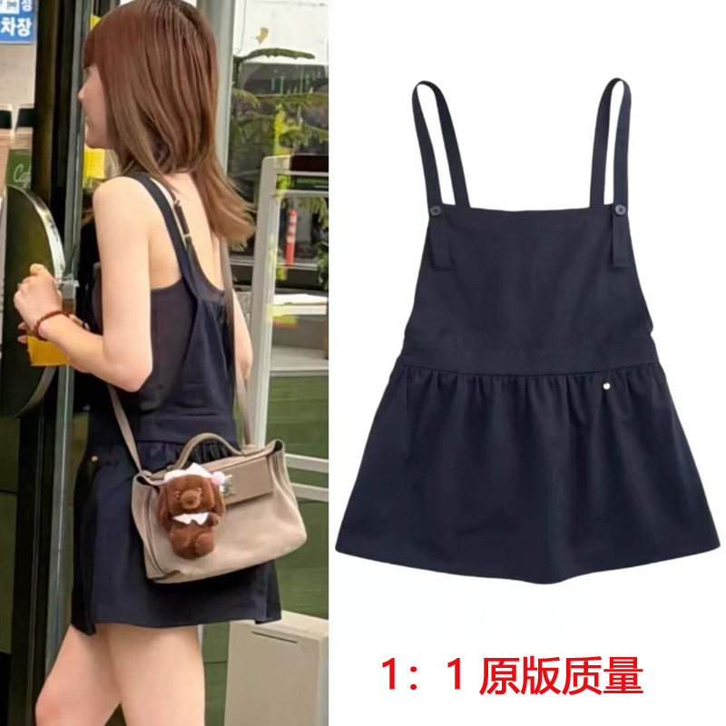 明星赵露思同款藏青色甜美学院风减龄裙子背带裙女夏季吊带连衣裙