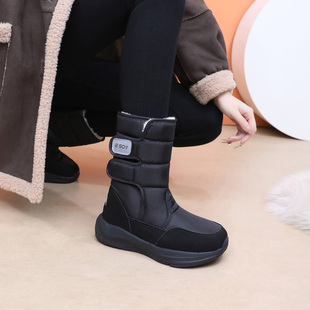 雪地鞋 冬季 抗寒保暖雪地靴女平底防滑加厚防水软底户外中筒棉鞋