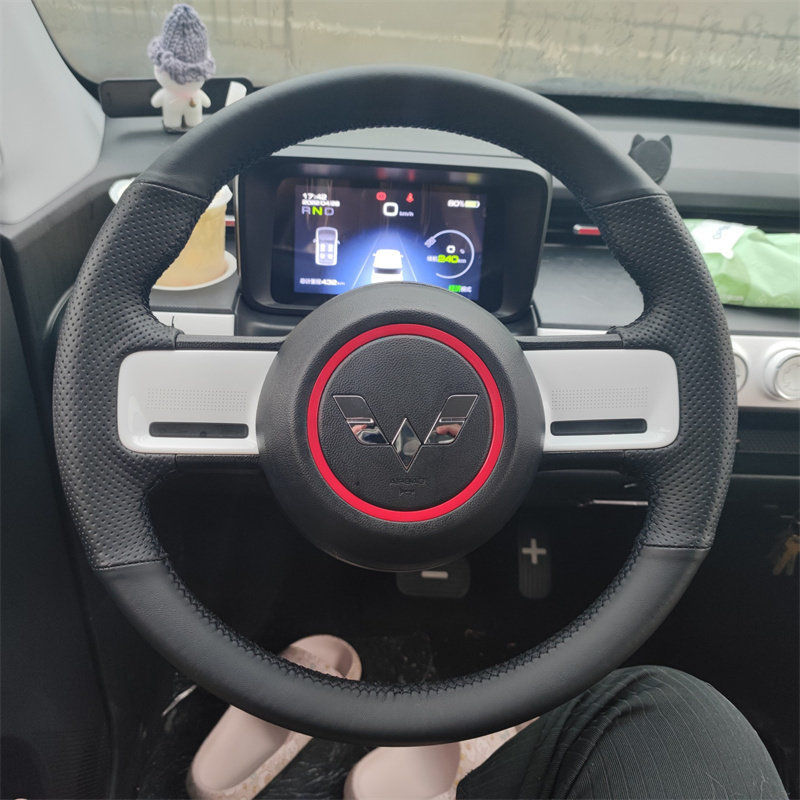 五菱宏光mini方向盘套缤果晴空星辰佳辰凯捷宝骏KIWI专用手缝把套