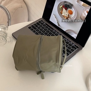 日系橄榄绿化妆包～质感尼龙布料防水收纳包便携洗漱包好看