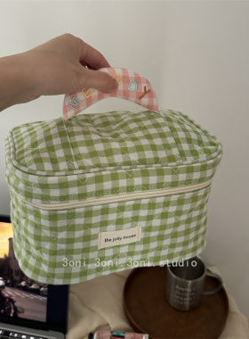 手提绿格大容量化妆包！一包搞定出行化妆包粉饼口红化妆刷收纳袋