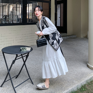独特漂亮马甲连衣裙女开春穿搭2025超火高级感减龄遮肚图片