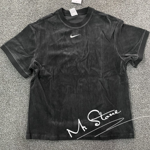 耐克女子灯芯绒竖纹短裤半袖