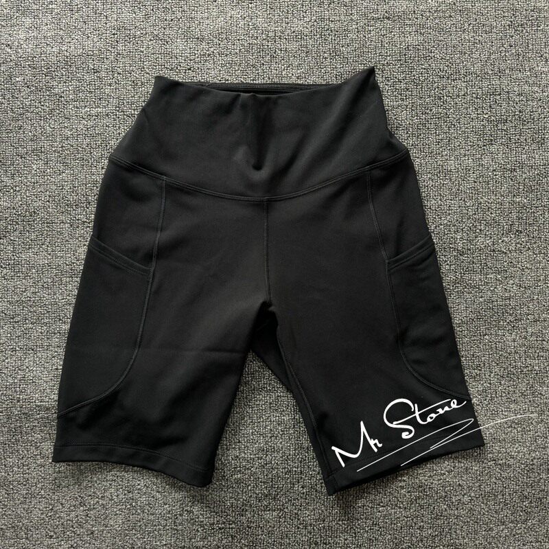 NIKE耐克 女子运动速干训练跑步紧身五分短裤FZ6759-010