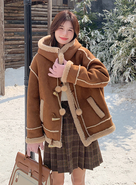 牛角扣韩系皮毛一体羊羔毛短外套羊羔毛连帽棉衣6095P205K298