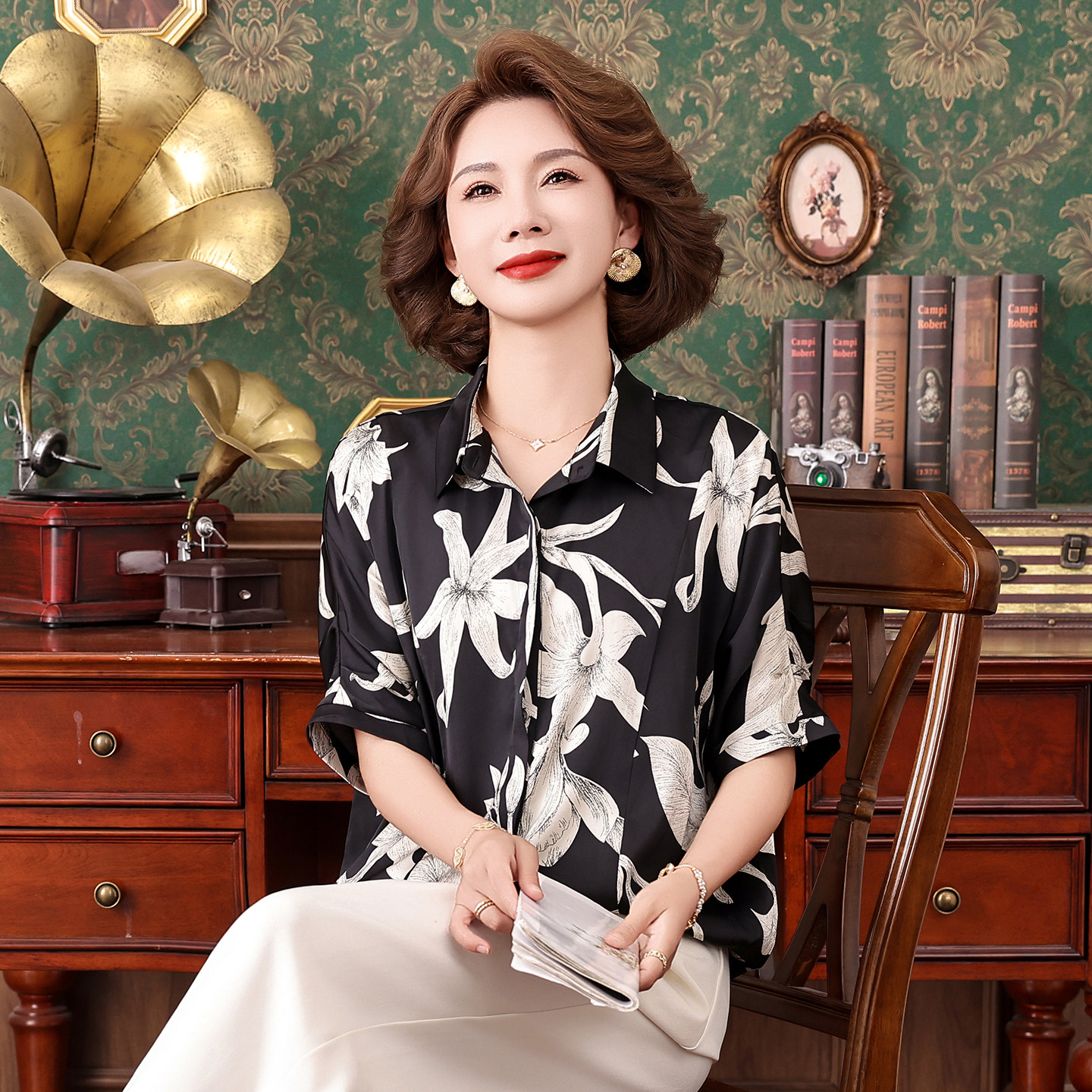 真丝黑底百合印花显瘦妈妈衬衫