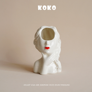 KOKO出口北欧浮雕艺术女孩花瓶桌面小摆件办公室笔筒餐厅刀叉收纳