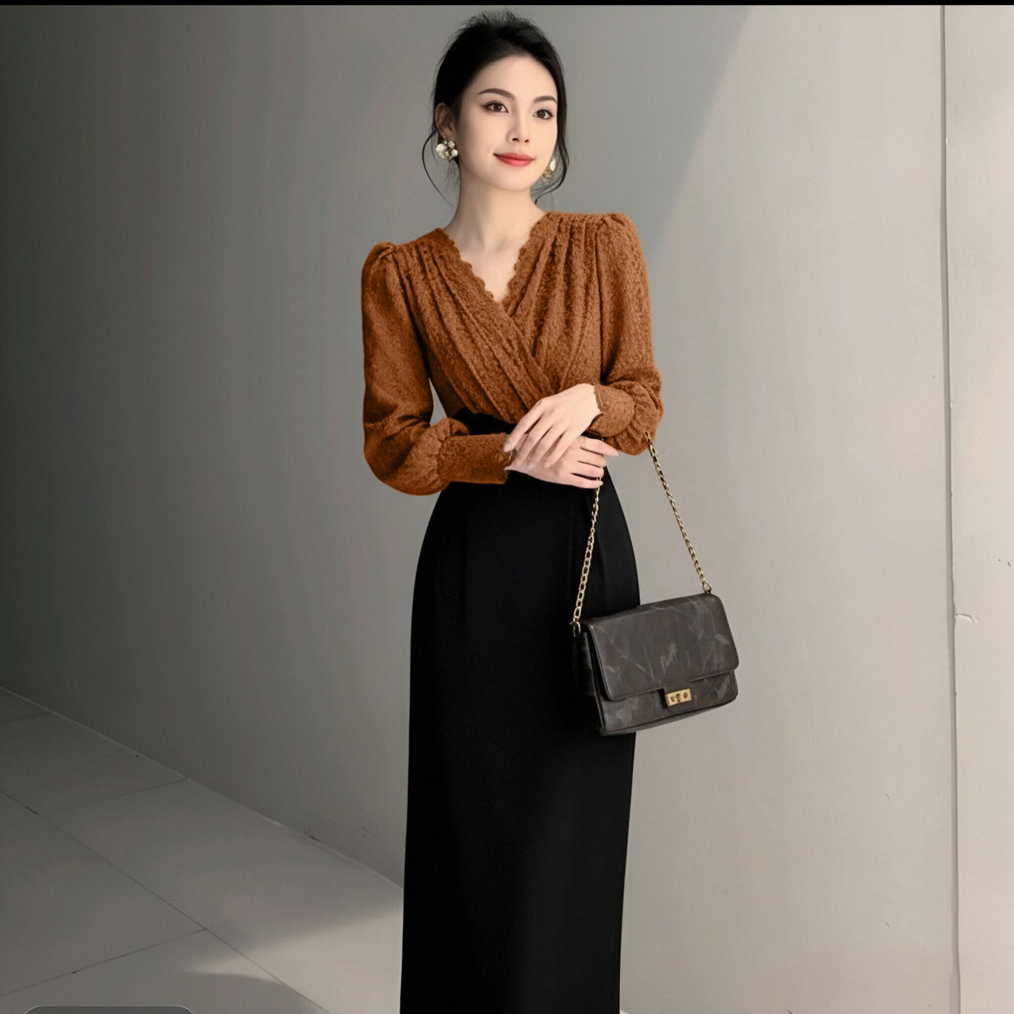 有里布秋冬气质名媛轻熟假两件V领蕾丝拼接包臀连衣裙女QJ0269