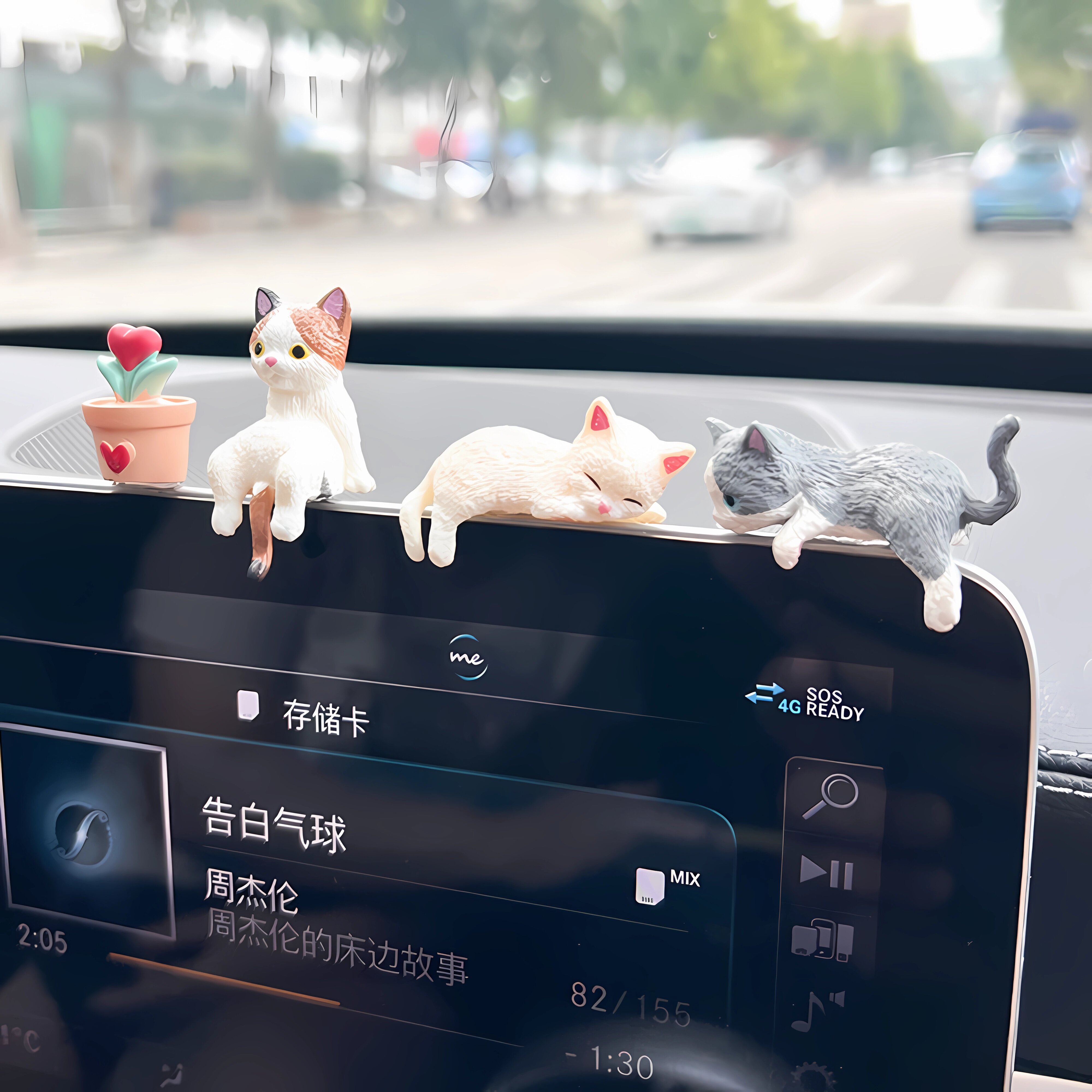 可爱猫咪车载趴趴公仔汽车中控台屏幕电脑显示器车内装饰用品摆件