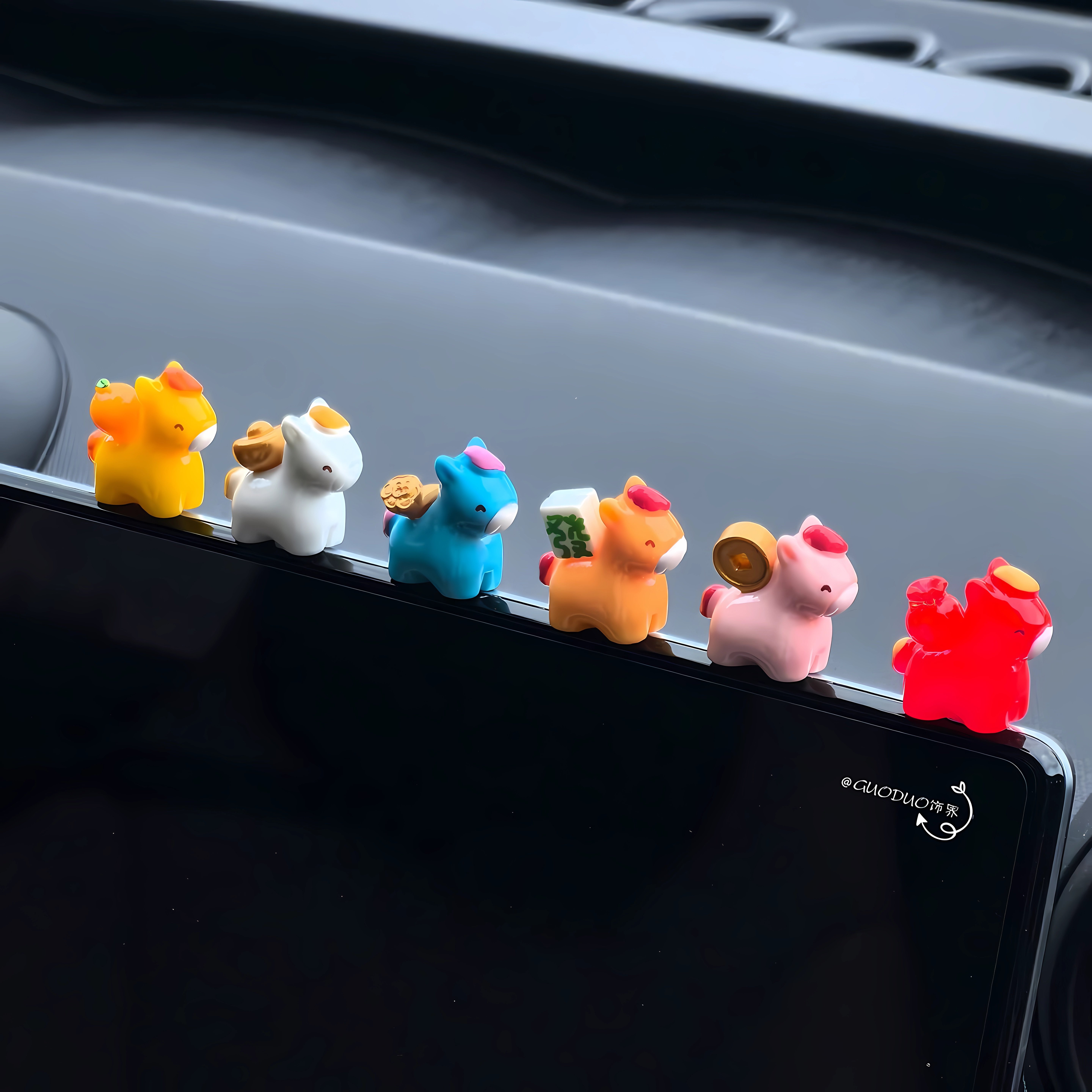 马上有钱花创意马年吉祥物汽车中控台车载迷你办公室桌面饰品摆件