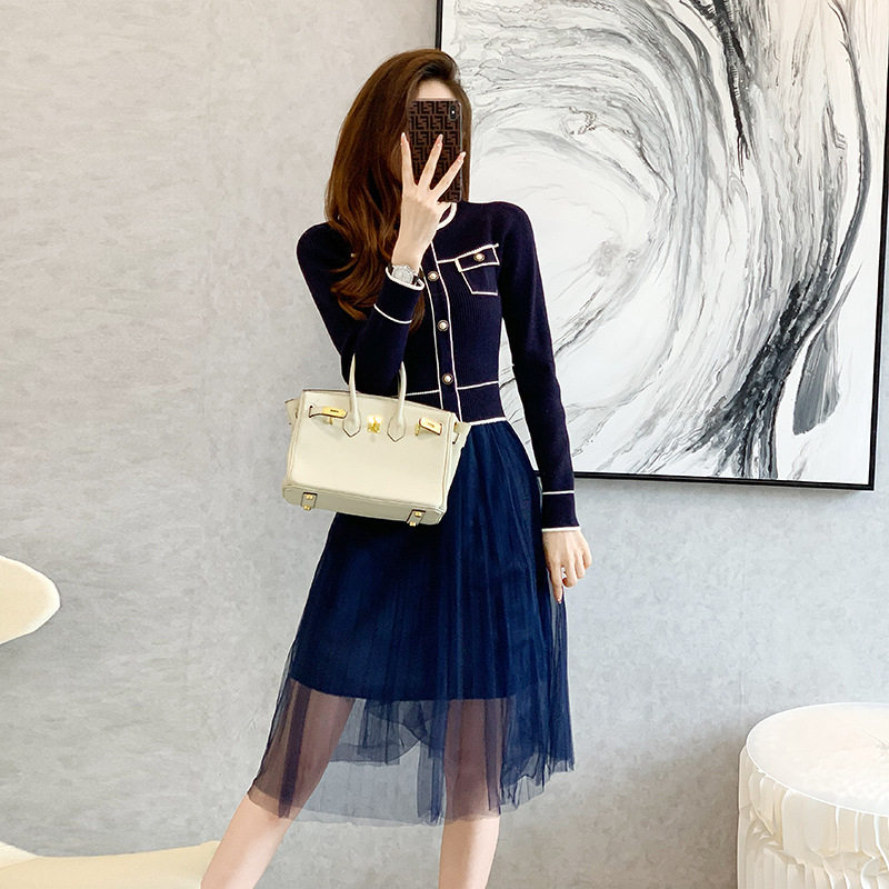 网纱拼接中长款毛衣裙2022年新款秋季针织连衣裙女内搭法式打底裙
