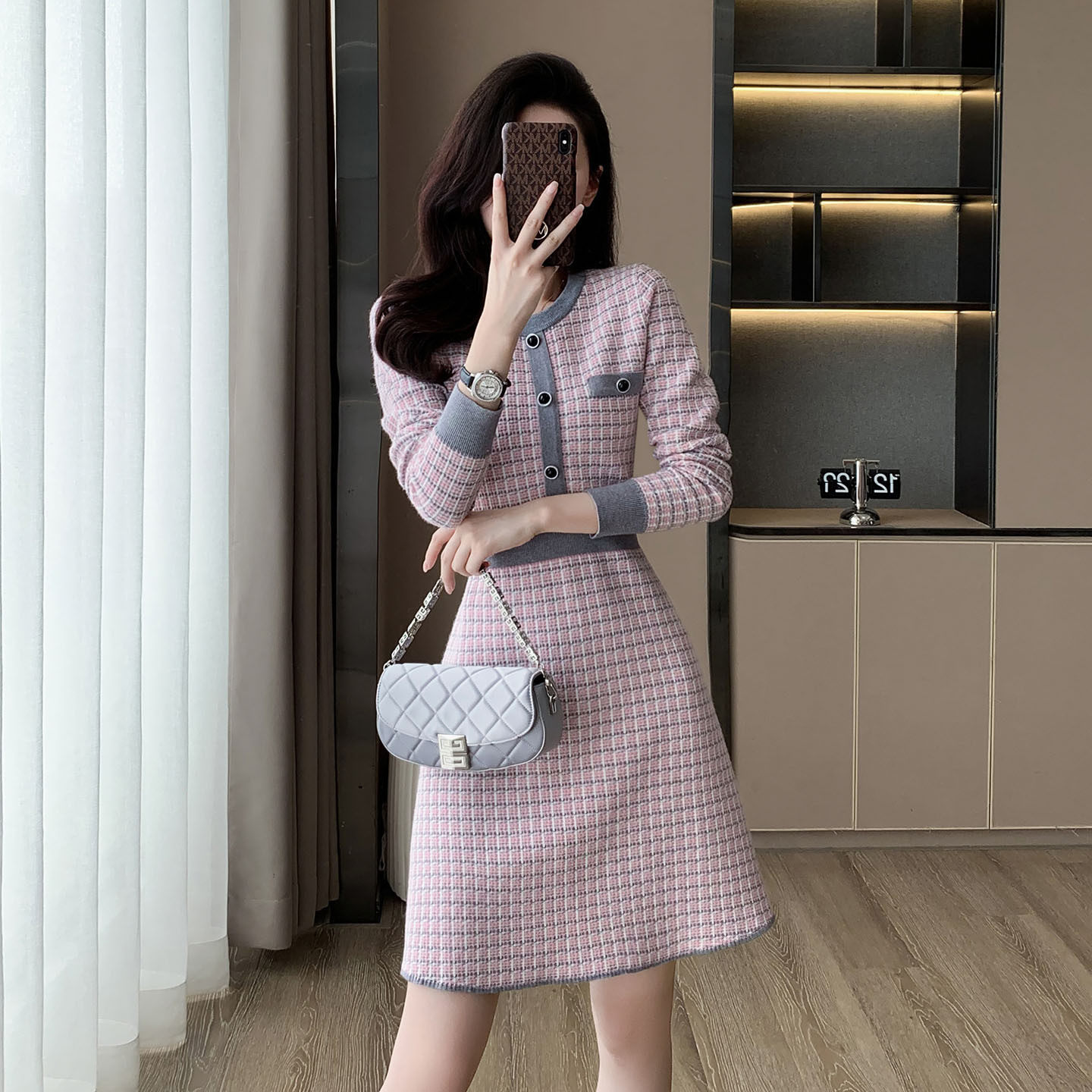 气质名媛小香风针织连衣裙女秋冬季长袖高腰修身A字毛衣裙高级感