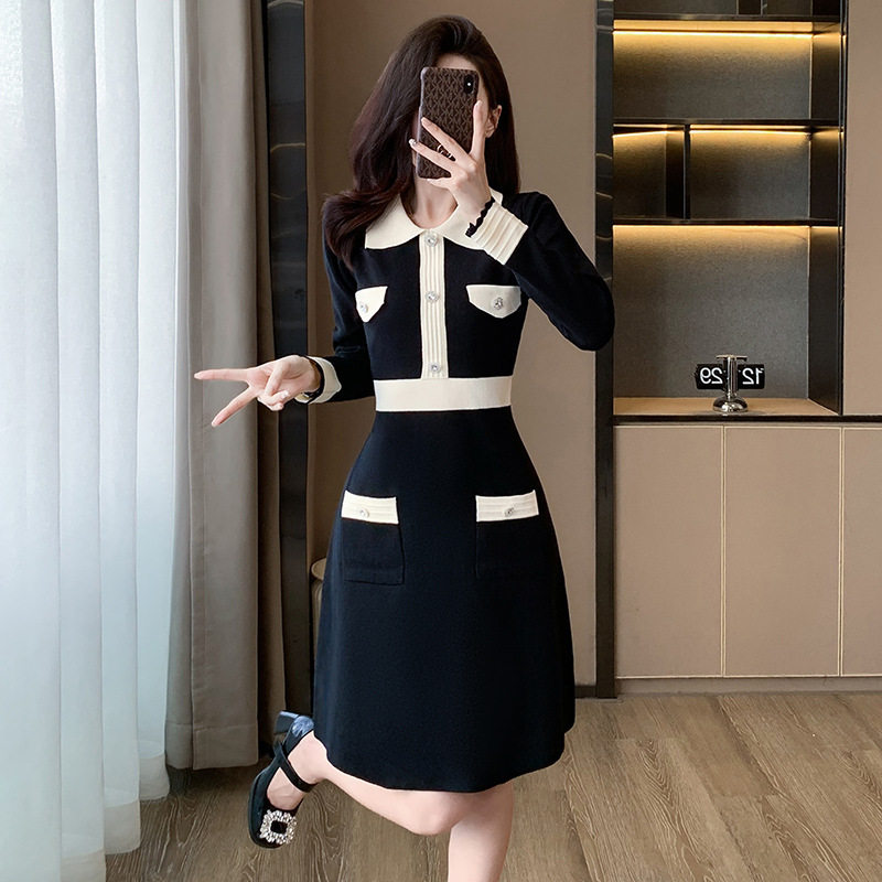 赫本风小黑裙女2023十三行高级感小个子趋势穿搭长袖针织连衣裙女