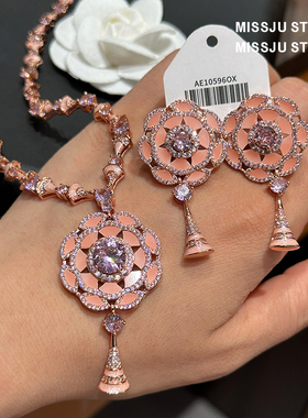 琚小姐浪漫粉色花朵耳环项链