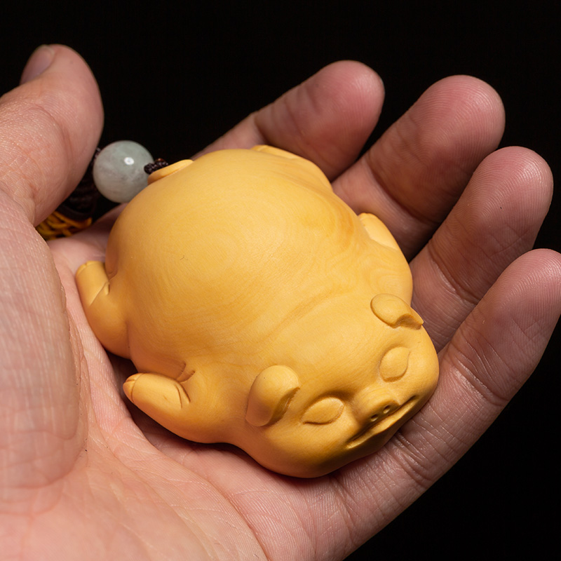 黄杨木汽车挂件实木雕刻招财福猪