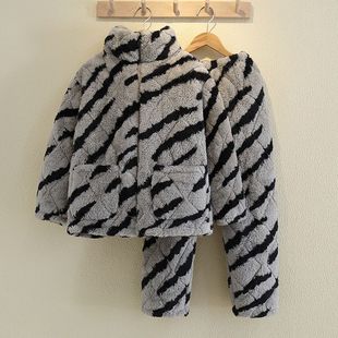 冬季儿童加厚睡衣三层夹棉保暖珊瑚绒家居服法兰绒拉链款外出亲子