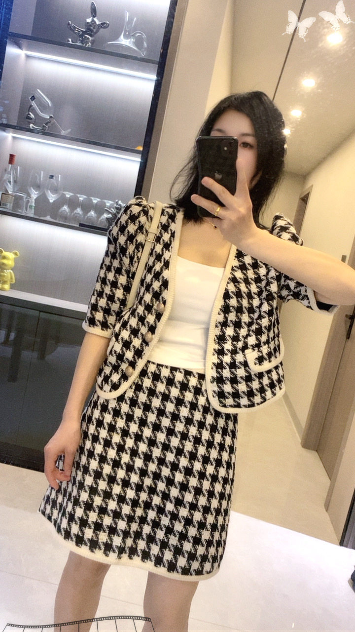 欧洲站2026年春装新款时尚小香风名媛黑白格拼接短款外套高腰短裙