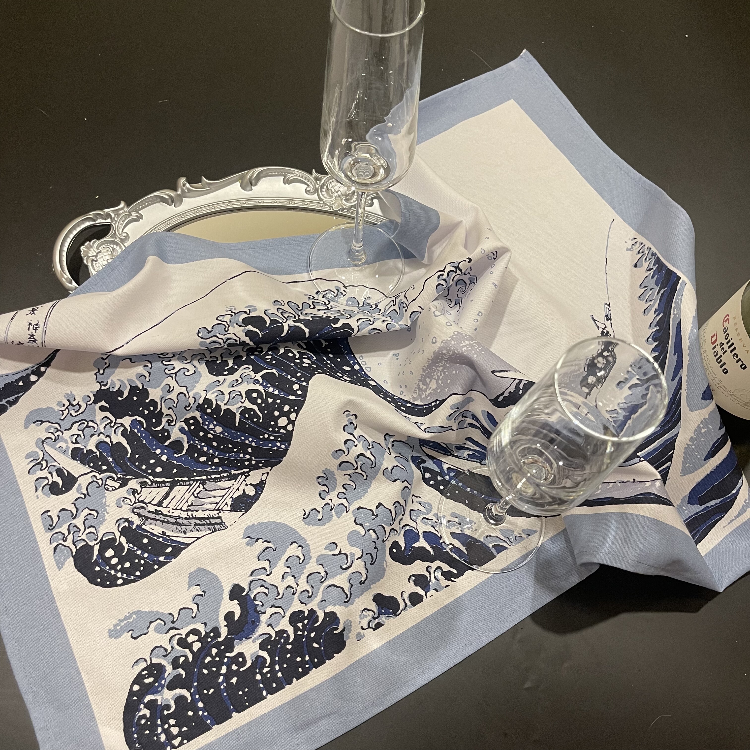 周A家大英博物馆浮世绘海浪茶巾装饰画摆拍背景氛围感万能盖布