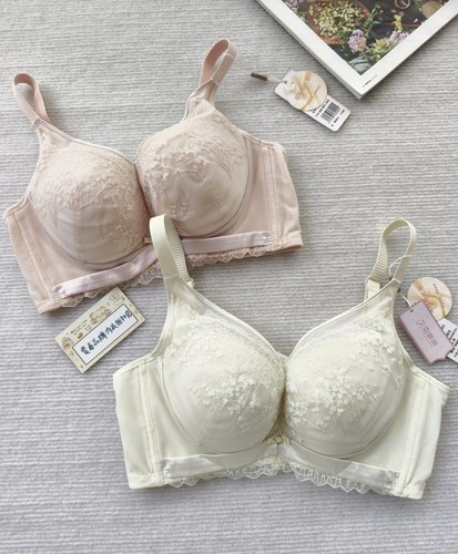 苏曼菲品牌文胸 好看蕾丝中厚款B杯软钢圈聚拢侧收副乳调整型文胸
