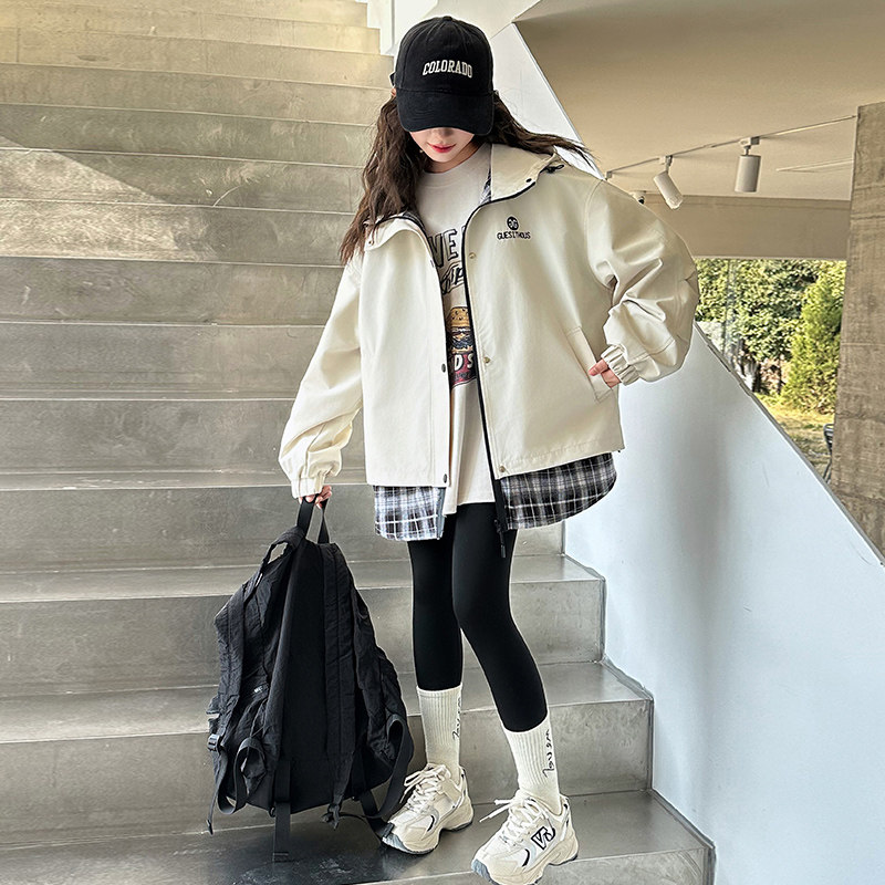 女童外套秋季2025新款洋气中大儿童假两件风衣韩版休闲连帽冲锋衣
