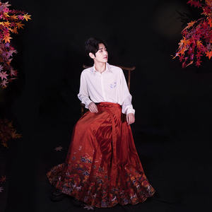 九天汉韵原创设计汉服男女明制仿妆花暗纹缎百褶织金马面裙枫华