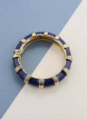 J蓝色时尚潮流气质百搭精美奢华网红款简约个性弹簧磁石手镯