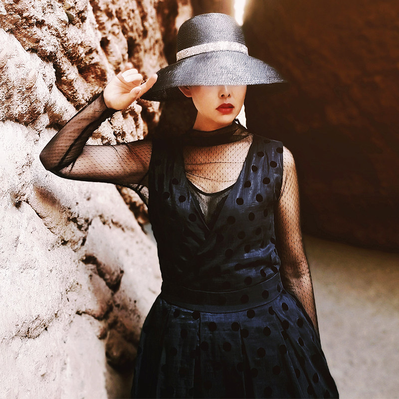 董艺联名款【赫本小黑裙】2025春夏新复古文艺无袖V领圆点连衣裙,女装/女士精品,连衣裙,淘宝优惠券,粉丝福利购,淘宝优惠卷