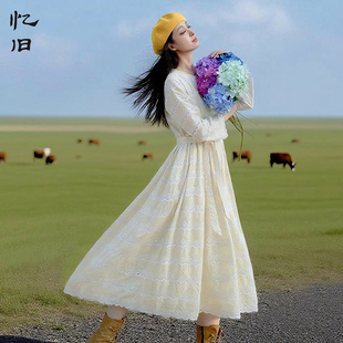 清【梦里千帆】复古宽松刺绣连衣裙女2025秋季款精致波浪边大摆裙