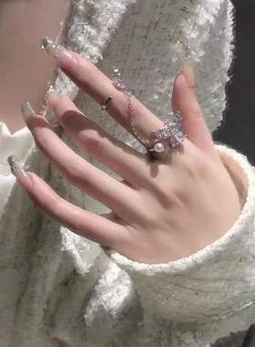 超仙蝴蝶锆石一体链戒指小众高级精致名媛网红气质轻奢食指戒指环