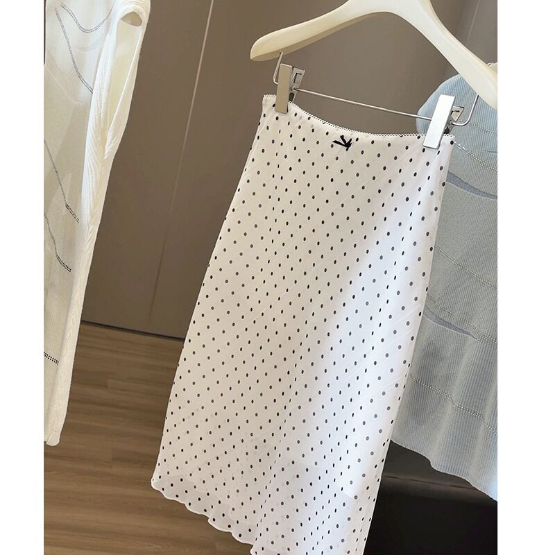白色波点半身裙女夏季2026新款薄款a字高腰显瘦气质包臀直筒裙子