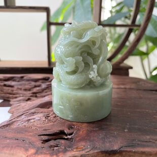 黄白老玉龙印章手把件小摆件天然玉石手工雕刻
