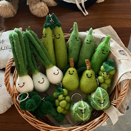 韩国新款羊毛毡绿色蔬菜钥匙扣挂