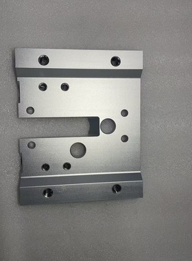 凿岩机配件 中扶钎器托板 3128 0782 58(01 02)