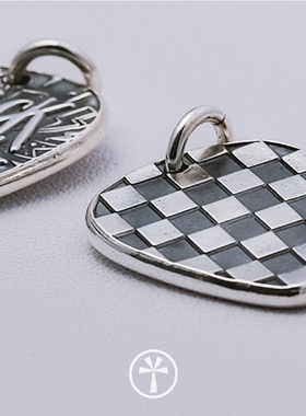 银拓手工纯银黑白格拨片吊坠