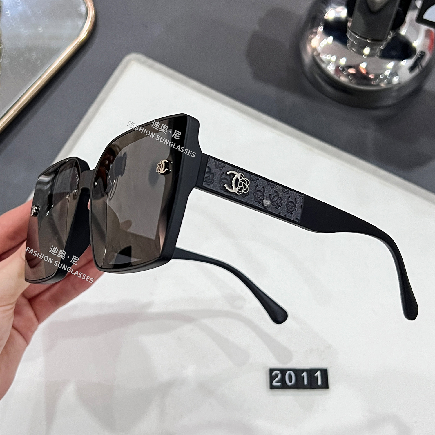 女潮小香儿TAC偏光墨镜女高级感网红大框显瘦太阳眼镜防紫外眼镜