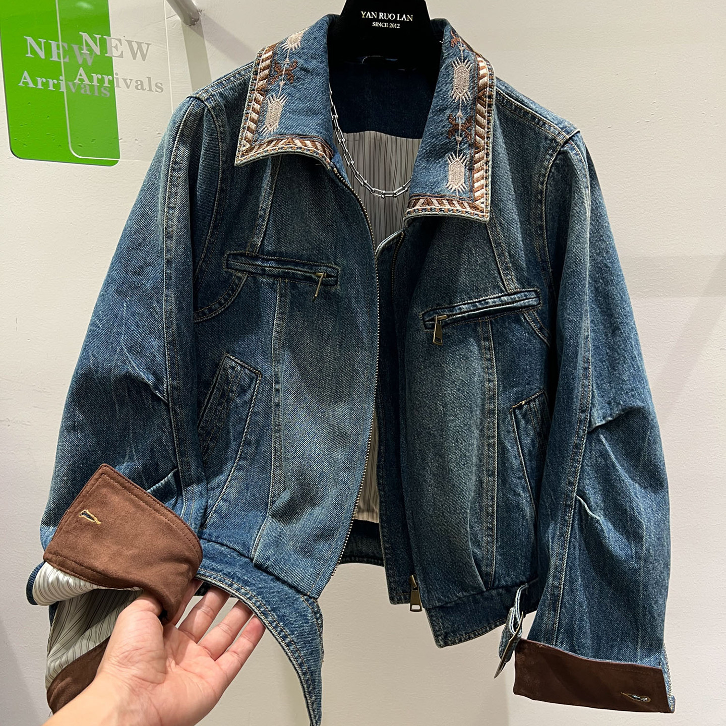重工刺绣翻领牛仔外套女春秋上衣