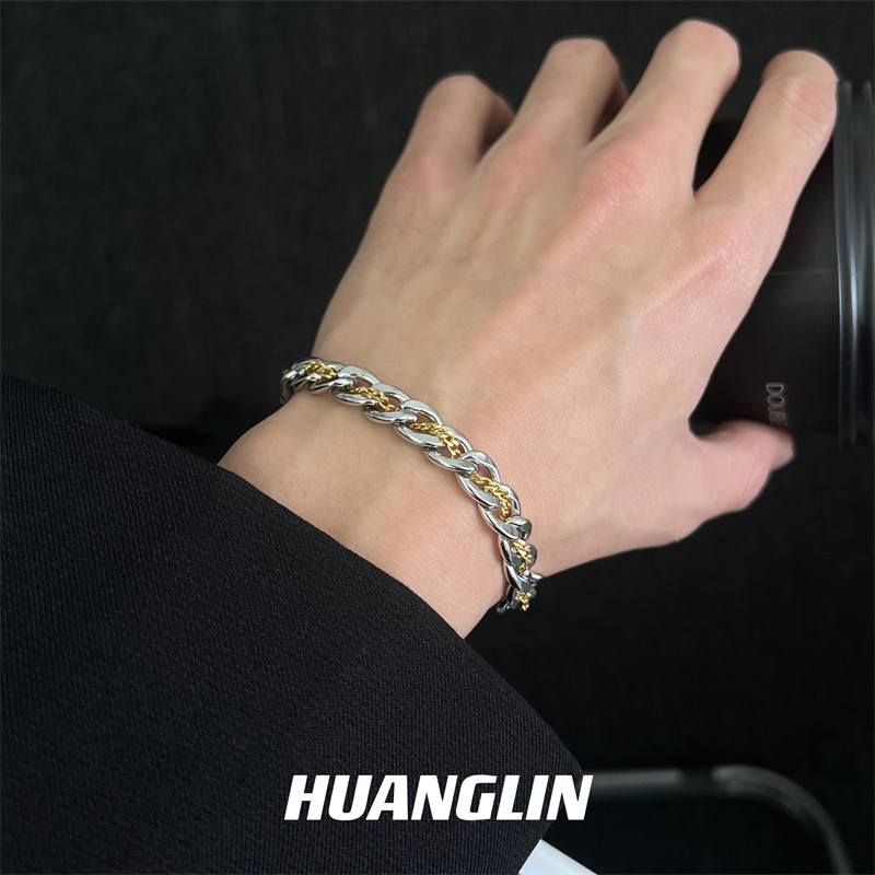 钛钢不掉色手链男潮高级感原创设计冷淡风甜酷缠绕藏金古巴链配饰
