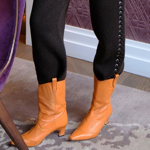 跟高：4.7c 百搭舒适款 TRACYCHU娇俏焦糖色小羊皮四季 牛仔靴时尚