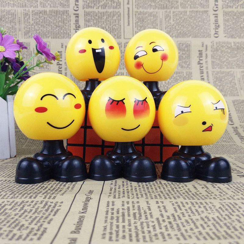 创意摇头qq表情公仔蛋糕烘焙情景装饰摆件 车载摇头娃娃玩偶摆件