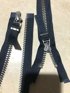 藏青色8号树脂金属头70厘米单头双开拉锁右插SAB品牌羽绒服长拉链