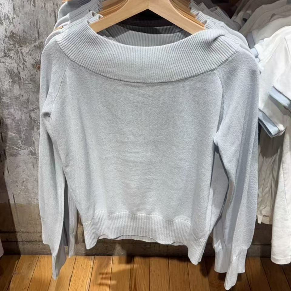 小海鸥浅蓝一字领针织衫