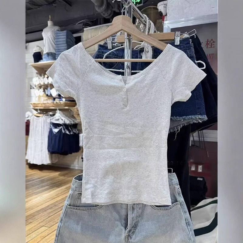 小海鸥浅灰圆领修身短袖