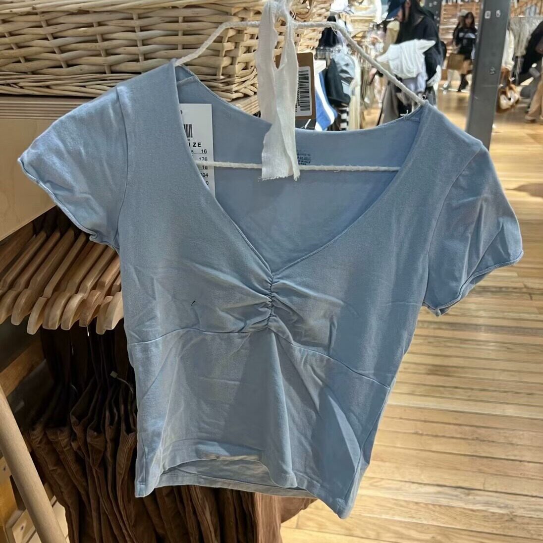 小海鸥蓝色V领露脐T恤