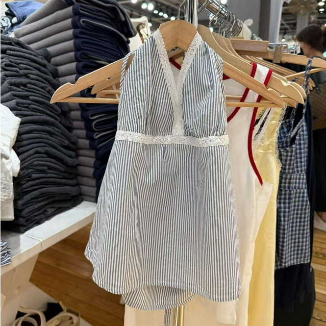 小海鸥蓝白蕾丝V领挂脖背心