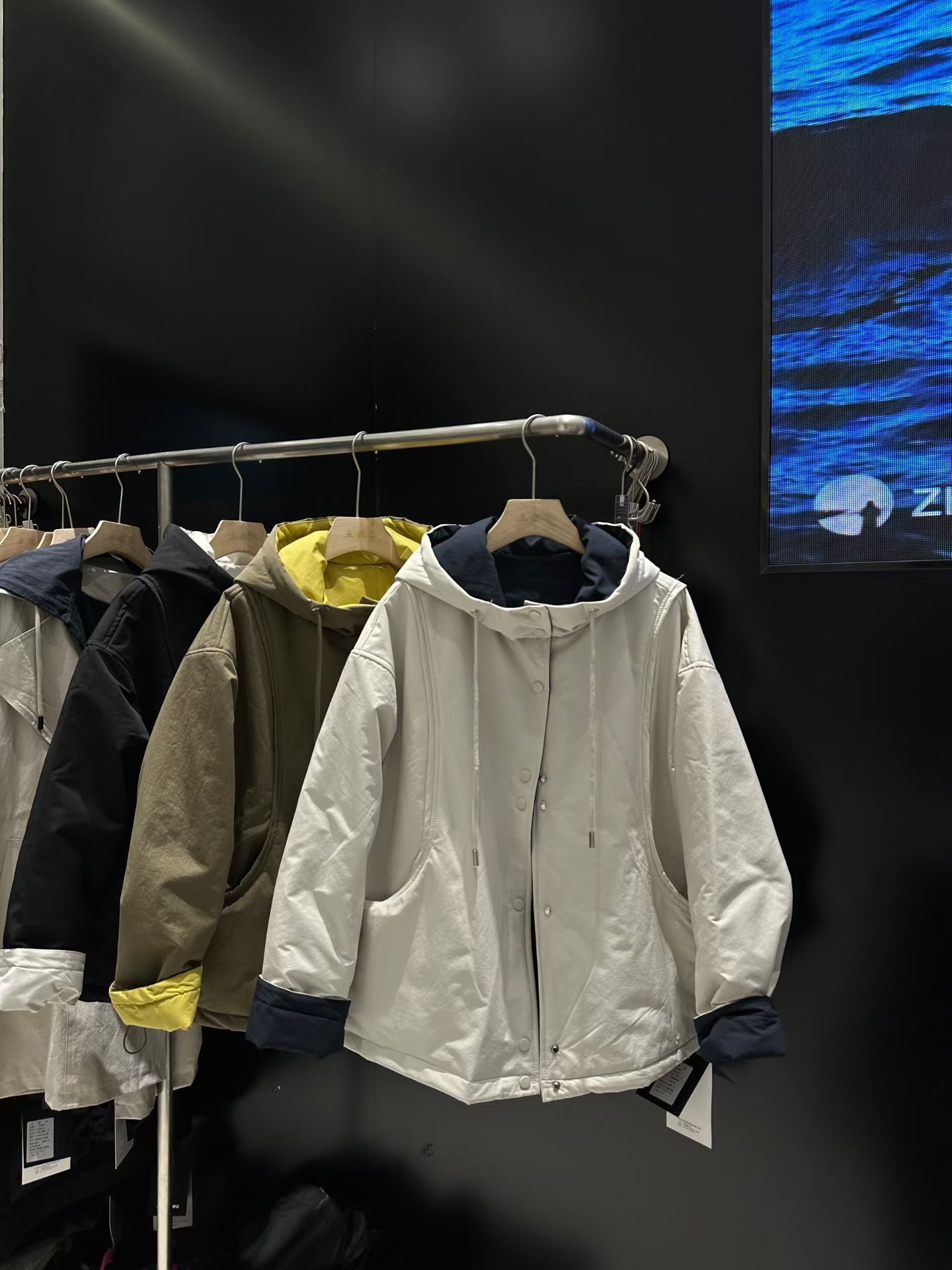 五姐家高品质拼色夹棉外套女秋冬新款200斤宽松薄款棉服大码女装